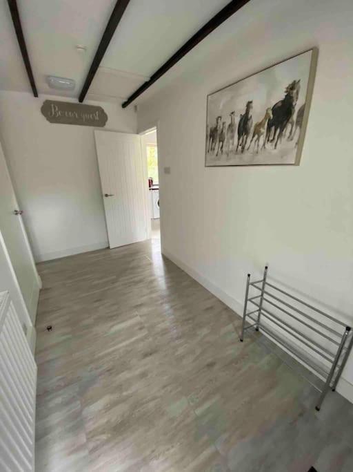 Beautiful Renovated Former Coach House Llandeilo Exterior photo